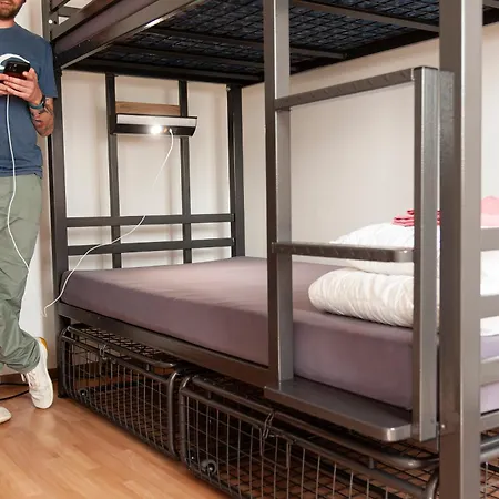 Hostel Balmers *